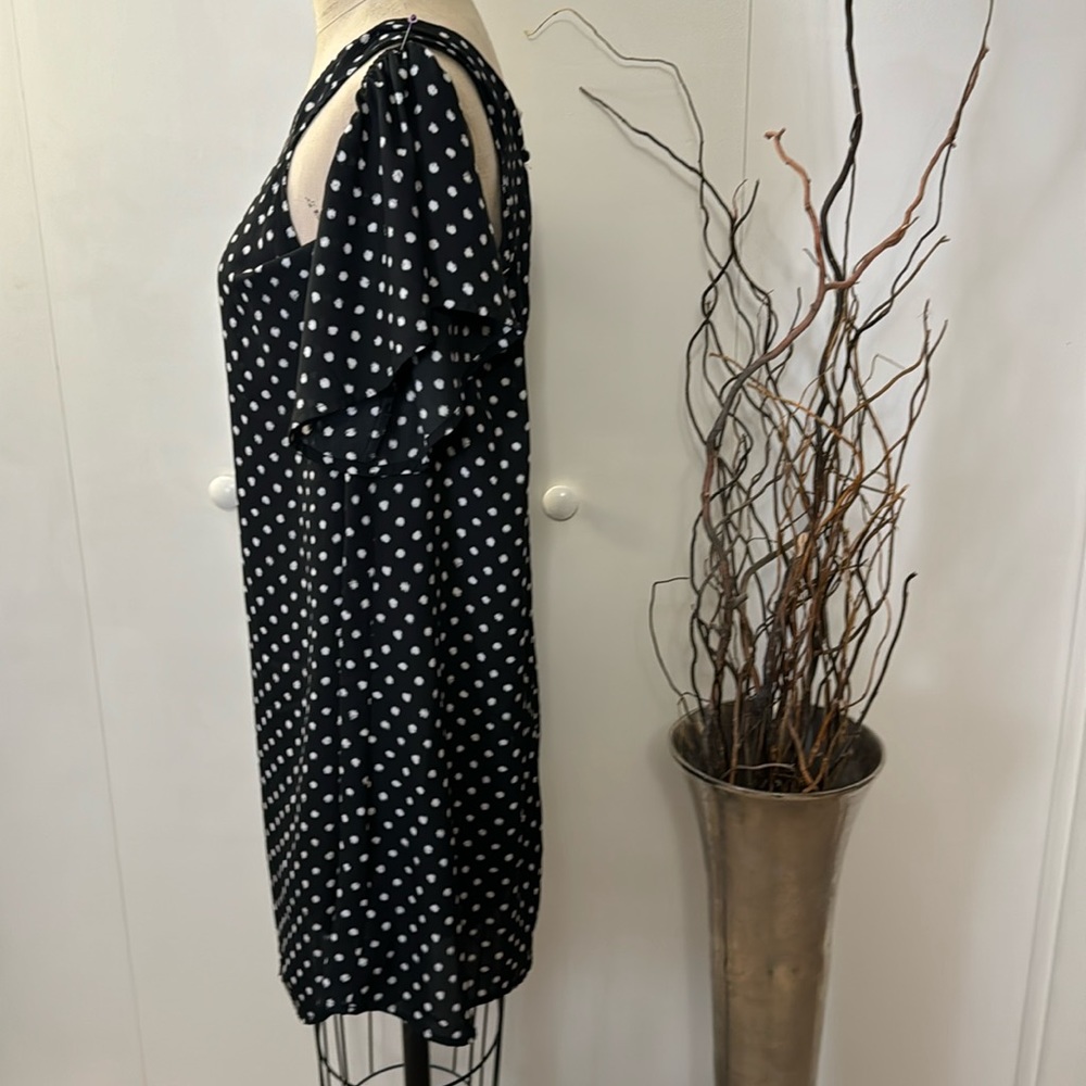 Decree Blue cold shoulder midi dress with cream polka dots - Picture 3 of 7